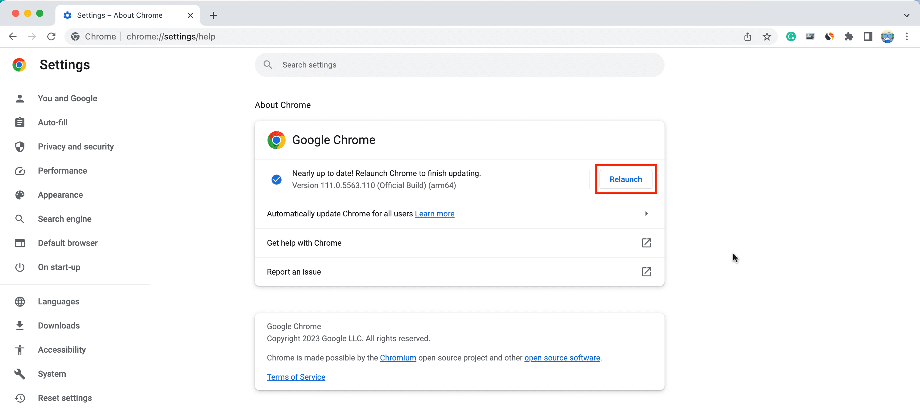 Chrome will automatically check for updates and install them if available.
Once the update is complete, relaunch Chrome and check if the error is fixed.